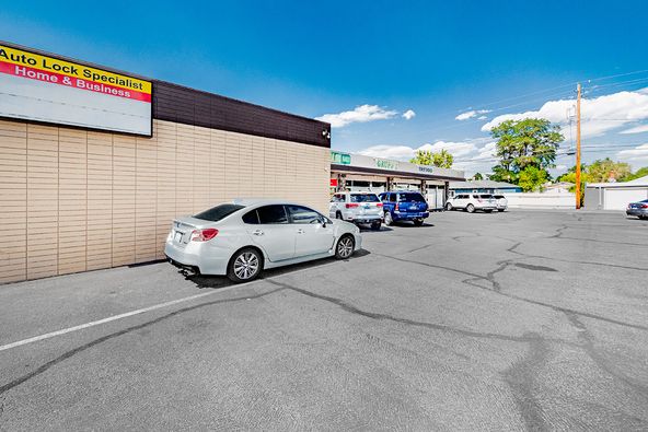 1746 Victorian Ave, Sparks, NV 89431